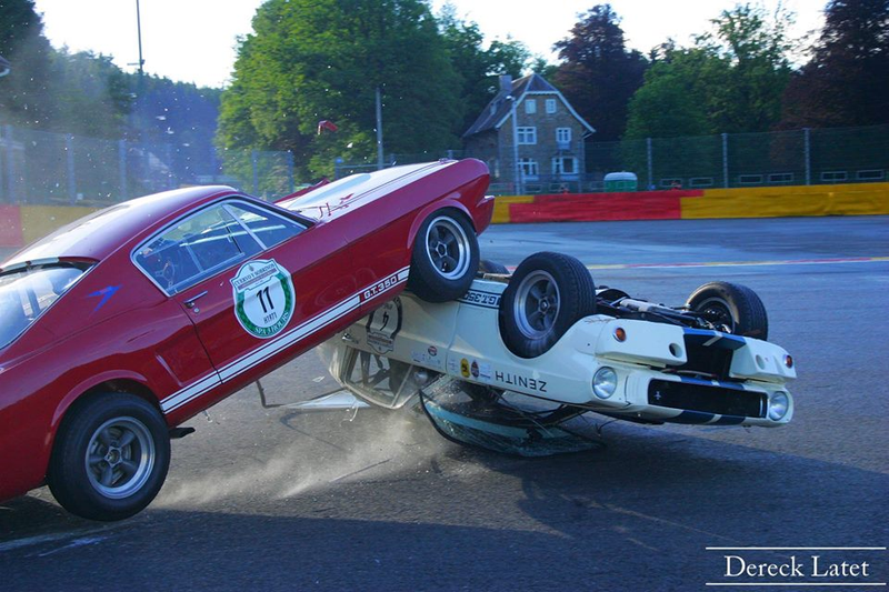 Illustration for article titled Friendly Vintage Racing! But wait...
